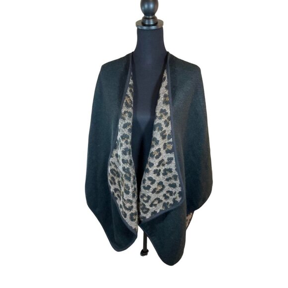 ANN Taylor Reversible Leopard Cheetah Print and Black Wrap Sweater One S… - Picture 3 of 9